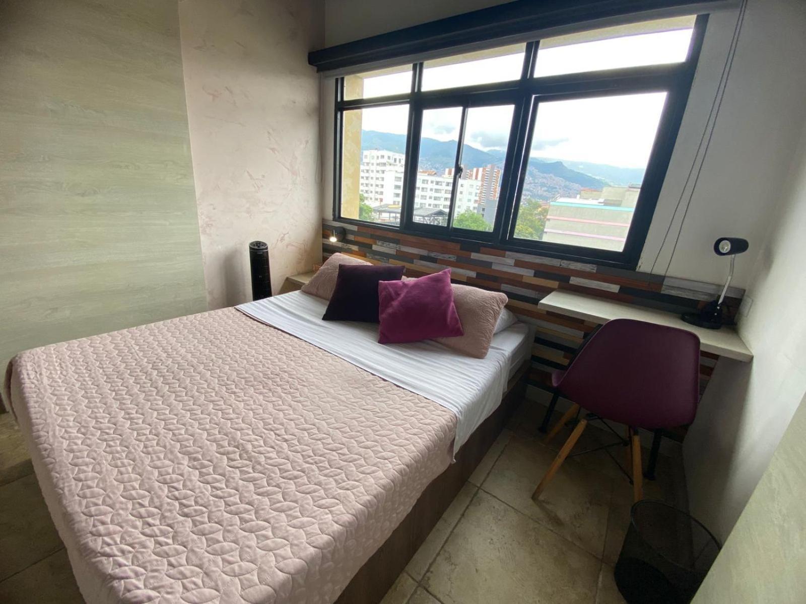 Hotel Tauro Black Cerca Al Estadio Atanasio Girardot Medellin